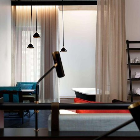 Qt Melbourne Hotel Екстериор снимка A suite at the hotel