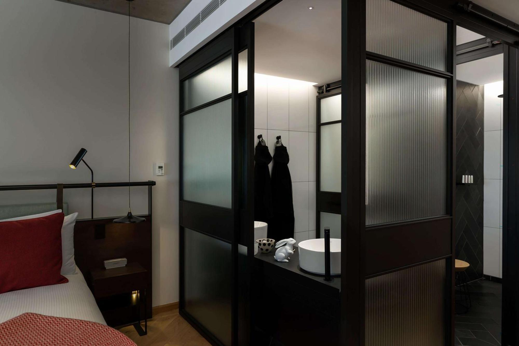 Qt Melbourne Hotel Екстериор снимка A room at the hotel