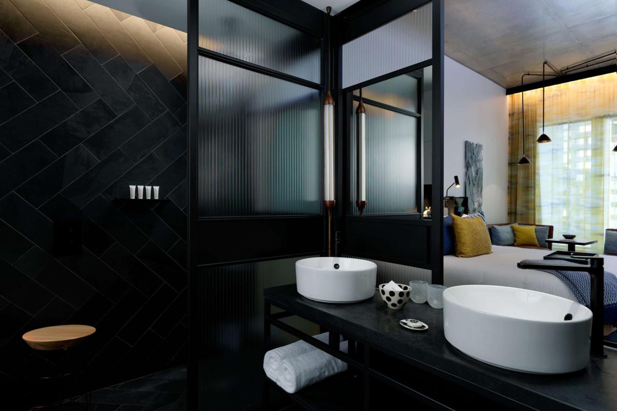 Qt Melbourne Hotel Екстериор снимка Bathroom