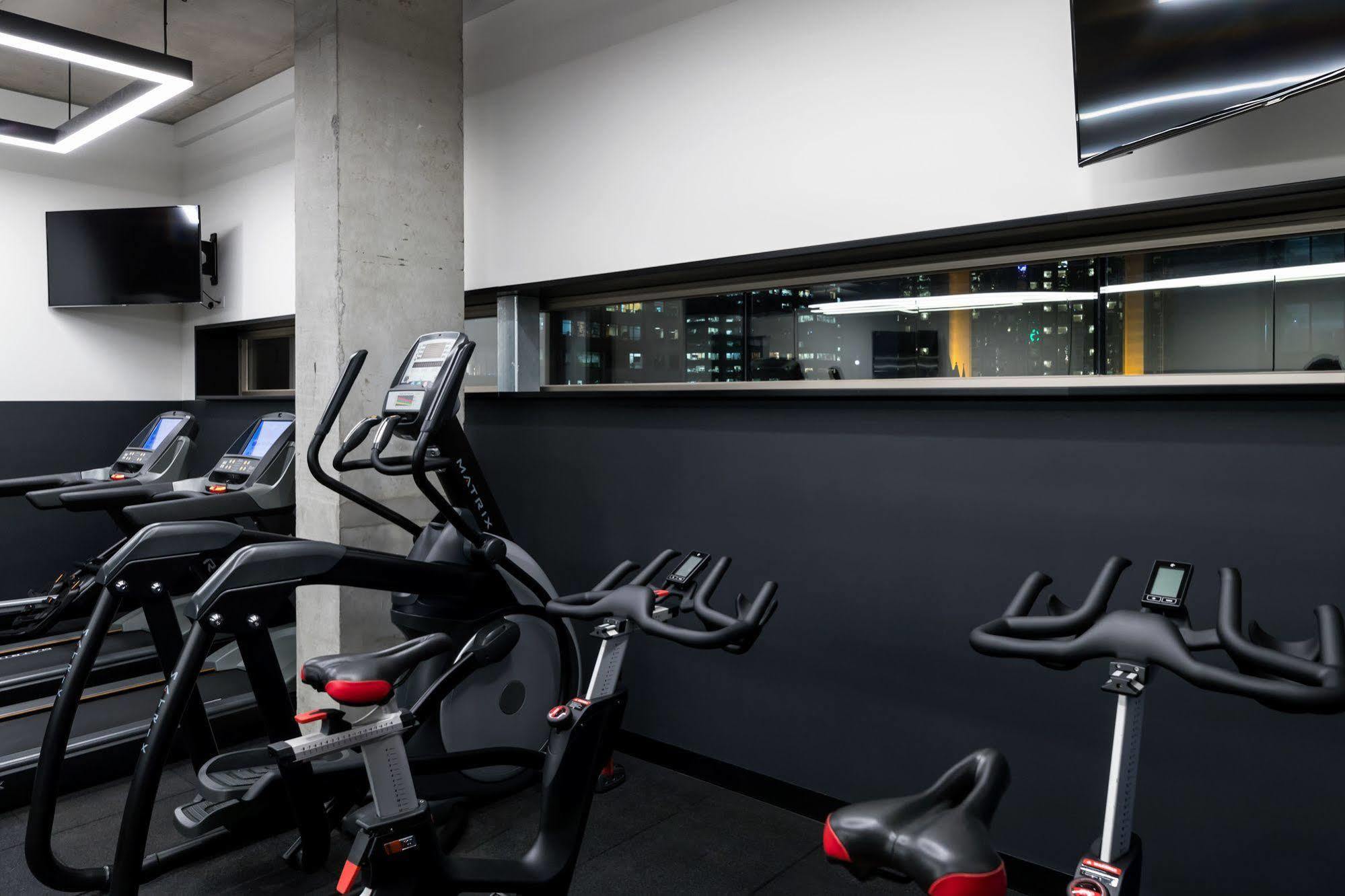 Qt Melbourne Hotel Екстериор снимка The gym at the 2012 London Olympics